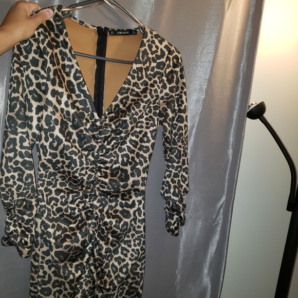 Ruched animal print zara dress - Picture 2 of 3